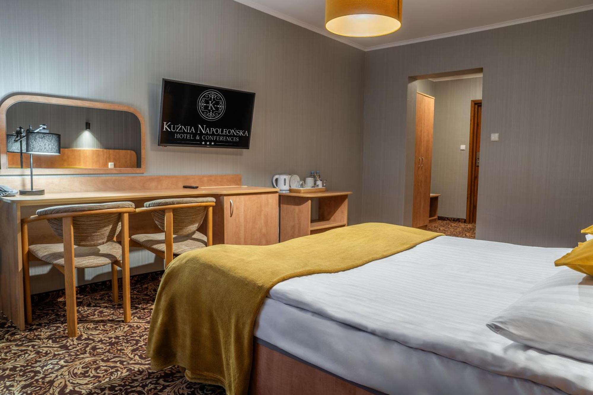 Hotel Kuznia Napoleonska Teresin Luaran gambar