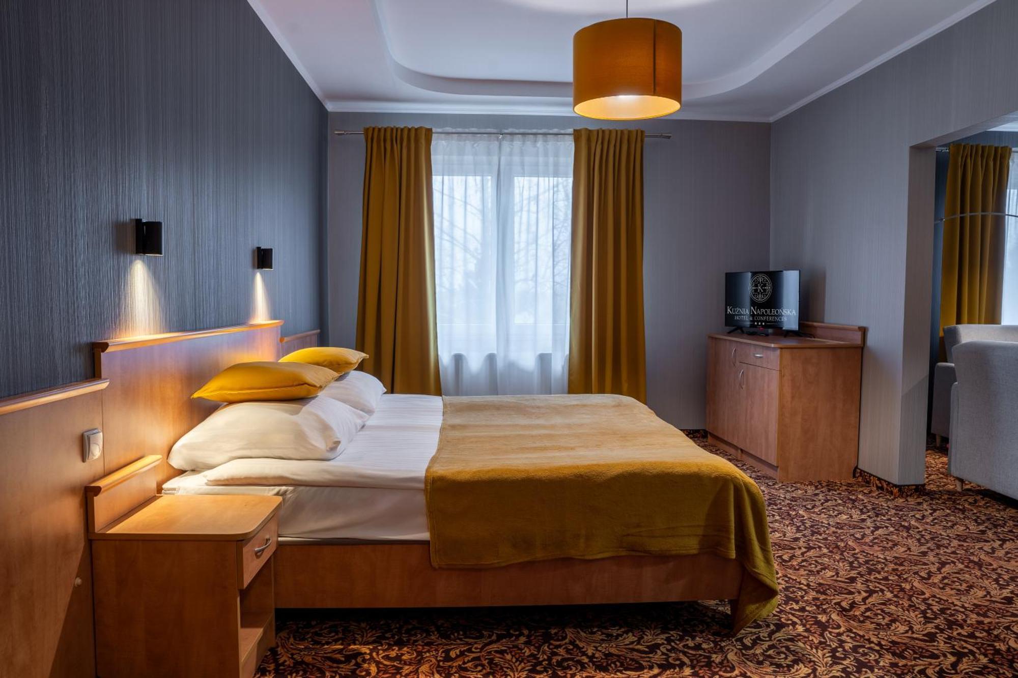 Hotel Kuznia Napoleonska Teresin Luaran gambar
