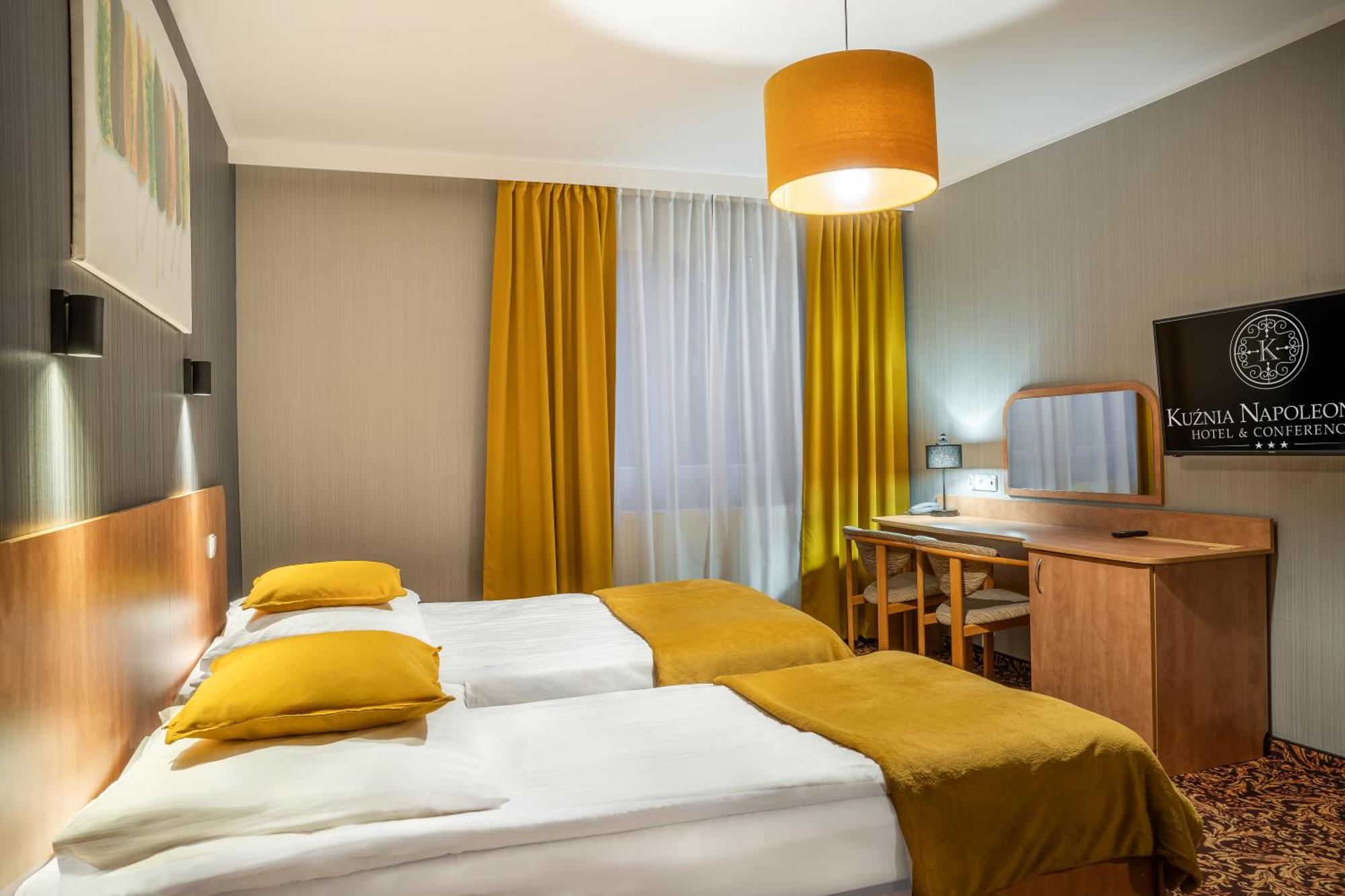 Hotel Kuznia Napoleonska Teresin Luaran gambar